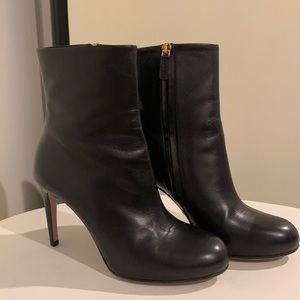 Gorgeous Gucci Booties 💕